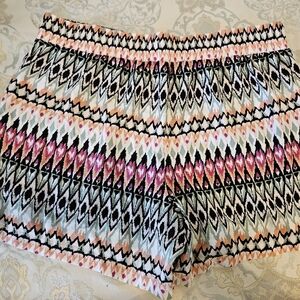 Wildfox Black and White Geometric Patterned Garment